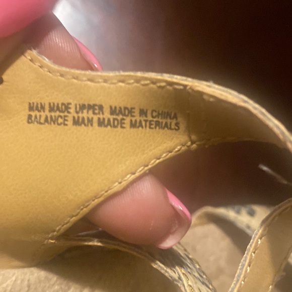 Beautiful Boc 4 Inch Animal Print Wedge Heels - Picture 6 of 6